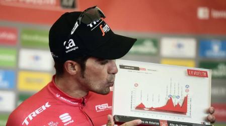 Un heroico Contador conquista el Angliru