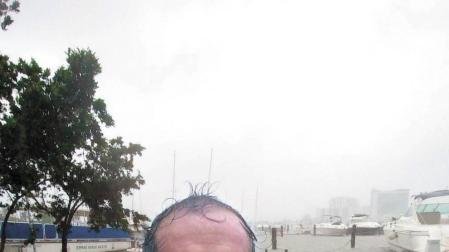 Un navarro hace frente al huracán Irma a bordo de un velero en Miami