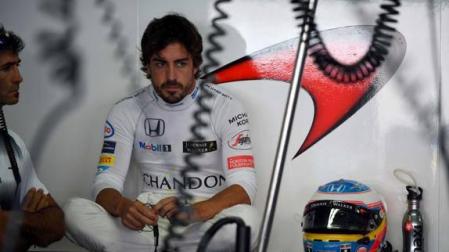 Fernando Alonso tras los entrenamientos del GP de Alemania.