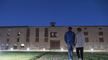 El jardín de la trasera de San Benito, en lo que fueron las antiguas huertas del convento, luce así al anochecer en estos primeros días de apertura al uso público.