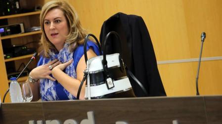 Olatz Ormaetxea durante su intervención en la jornada sobre el acoso escolar celebrado en la UNED.