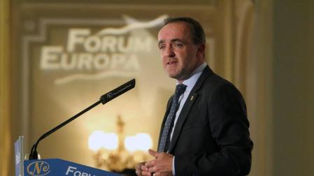 Esparza (UPN) advierte de que "mañana el PNV planteará la ruptura con España"
