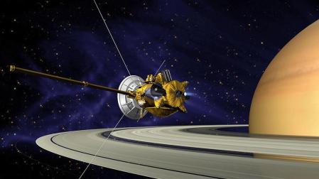 Escombros c&oacute;smicos en la monta&ntilde;a de una luna de Saturno