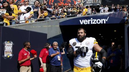 Villanueva dice que quedarse solo en el túnel de vestuarios al sonar el himno fue "un error"