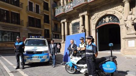 La Policía Municipal estrena imagen con un diseño que "incide en la cercanía"
