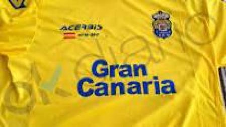 Las Palmas jugará con la bandera española bordada en la camiseta