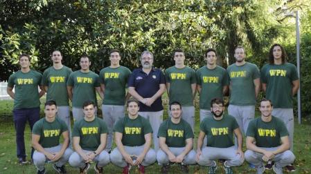 Waterpolo Navarra se presenta con 13 navarros y reclama mejores condiciones