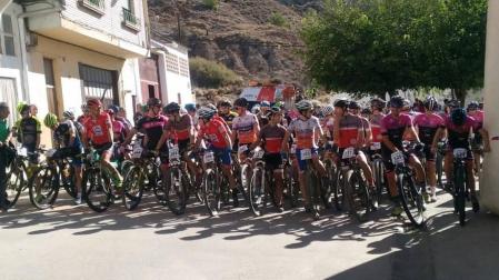 Momento de la salida del III Trofeo Pimiento del Piquillo de Lodosa.