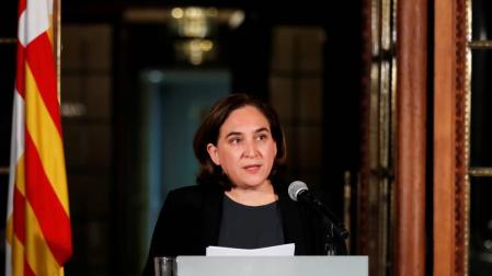 Colau pide a Rajoy y a Puigdemont que no tomen decisiones contra el diálogo
