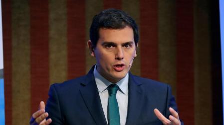Rivera: "La DUI a plazos o al contado es un golpe a la democracia y hay que actuar"