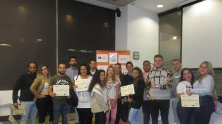Participantes en el programa 'aprender trabajando'.