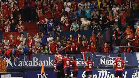 Un gol de Torró aúpa a Osasuna al liderato de Segunda