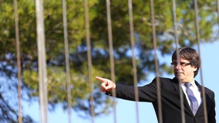 El Gobierno no da por "válida" la respuesta de Puigdemont