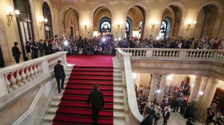 Puigdemont, a la entrada del Parlament.