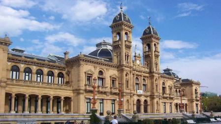 El Ayuntamiento de San Sebastián saca a concurso 61 plazas de funcionario