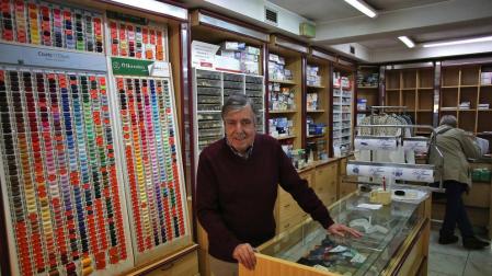 Pamplona pierde La Fama, una de sus mercerías con más historia