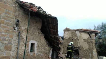 Galería de imágenes del derrumbe de una casa tras una explosión en Arazuri, Navarra