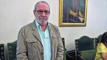 El cuatripartito arropa a Cabasés ante el PSN, que pide otro edil en Iturrama
