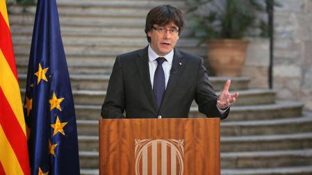 Puigdemont obvia su cese y llama a la "oposición democrática" al artículo 155