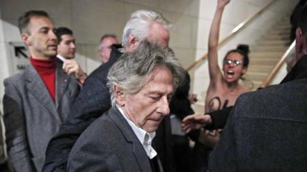 Grupos feministas protestan en París contra el ciclo dedicado a Polanski