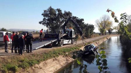 Encuentran en el Canal de Lodosa un coche que había sido robado en Guadalajara