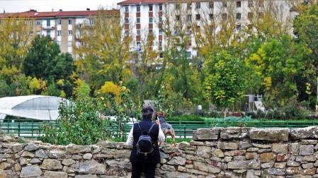 Un paseo un día cualquiera revela cuatiosos desperfectos en este pulmón verde de Pamplona
