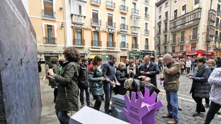Pamplona dice no a la violencia hacia la mujer e incide en las refugiadas