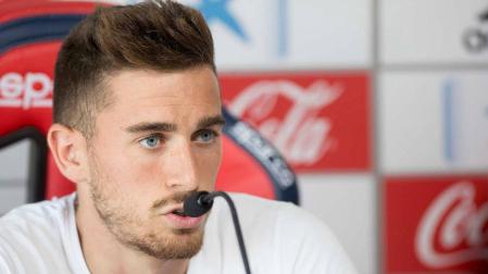 Kike Barja: "No es un paso atrás tener ficha sub'23"