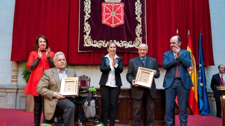 La familia de Arturo Campión, ausente en la entrega de la Medalla de Oro este domingo