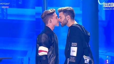 El beso de Operación Triunfo del que todo el mundo habla
