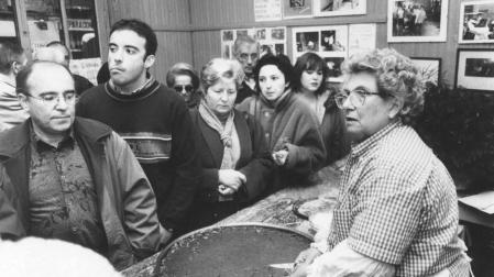 La churrería La Mañueta cumple 145 años. Repasamos sus fotos históricas.