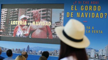 Ya está a la venta la Lotería de Navidad, con 70 millones más en premios