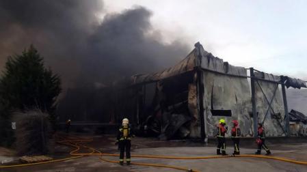 Un incendio deja sin fibra óptica ni teléfono a Cintruénigo, Corella y Fitero