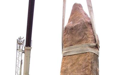 El Museo de Navarra expresa su interés por la estela-menhir de Soalar