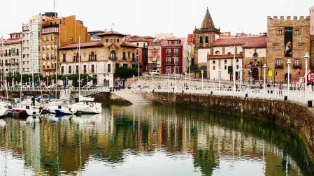 Piden 12 años a un hombre por agredir sexualmente a una conductora en un semáforo