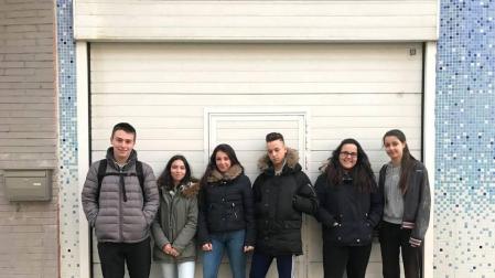 Cazapantallas callejeros en Pamplona
