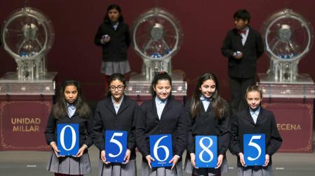 El 'Gordo' del Sorteo Extraordinario de 'El Niño, el 5.685, reparte 100 millones en Bilbao
