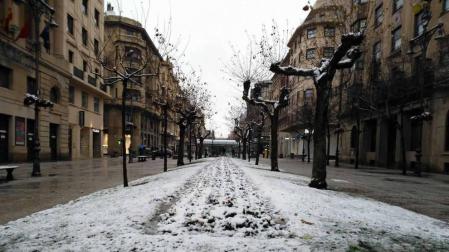 Intensa nevada en la capital navarra