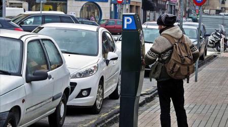 Pamplona sigue sumando vehículos y registra más de 27.000 tarjetas de residentes