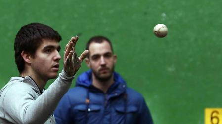 Larraintzar abre el juego del Parejas