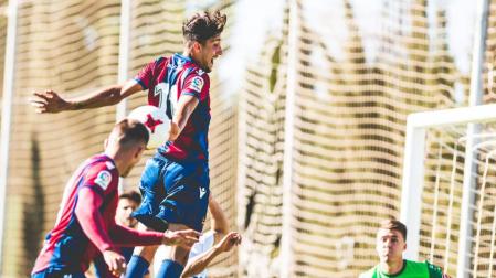 Osasuna Promesas se hace con el delantero Borja Domingo