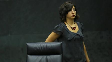 Podemos acusa a Pérez de usar el escaño parlamentario en su beneficio