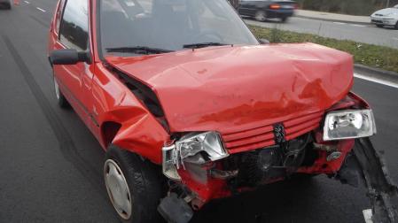 Atropellado en un paso de peatones tras una colisión por alcance en Pamplona