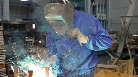 311 trabajadores han comprado parte de su empresa para no perder el empleo