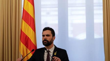 Torrent aplaza el pleno de investidura pero mantendrá la candidatura de Puigdemont