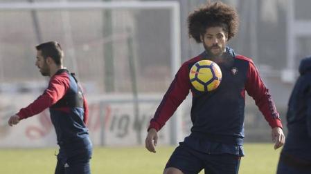 Aridane Hernández: "Quedan muchos partidos y puede pasar de todo"