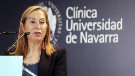 La Clínica Universitaria de Navarra (CUN) ha inaugurado este miércoles su sede en Madrid con la presencia de Uxue Barkos, la presidenta del Congreso, Ana Pastor, y la presidenta madrileña Cristina Cifuentes.