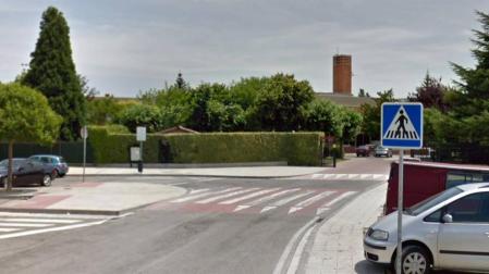 Una madre que iba con un cochecito y su hijo de 10 años, atropellados en Pamplona