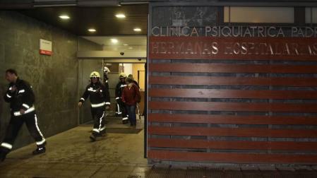 Desalojan la clínica Padre Menni por un incendio en una habitación