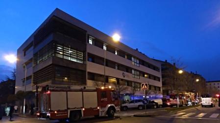 Tres trasladados al CHN por un incendio en la clínica Padre Menni de Pamplona